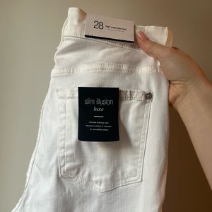 New 7 For All Mankind 28” Slim Kick Denim